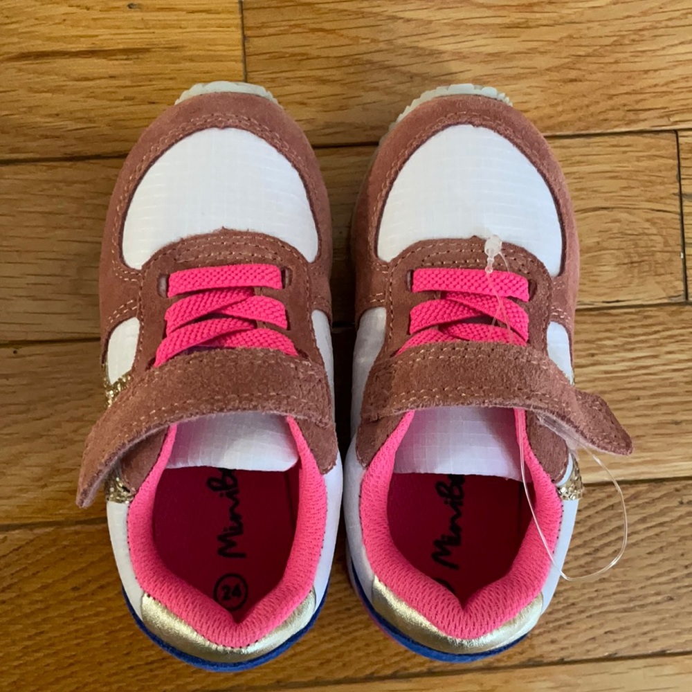 Brand new never worn toddler shoes.